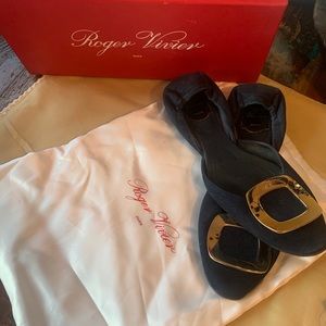 Authentic navy blue Roger Vivier flats